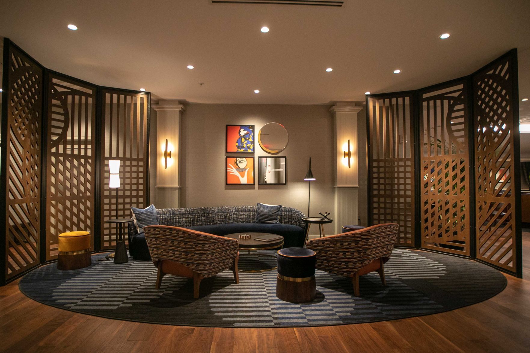 Cafe La Vie at Le Meridien Hotel